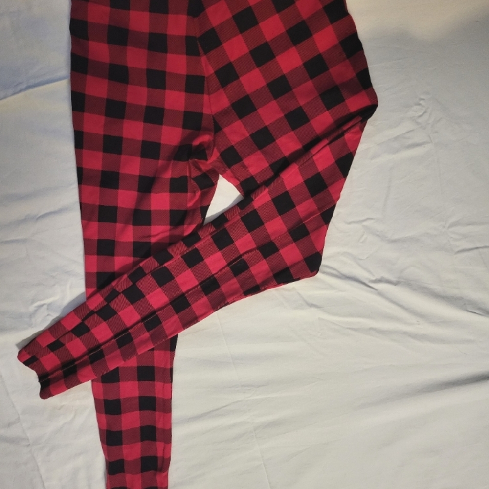 Old Navy 'Stevie' - red plaid